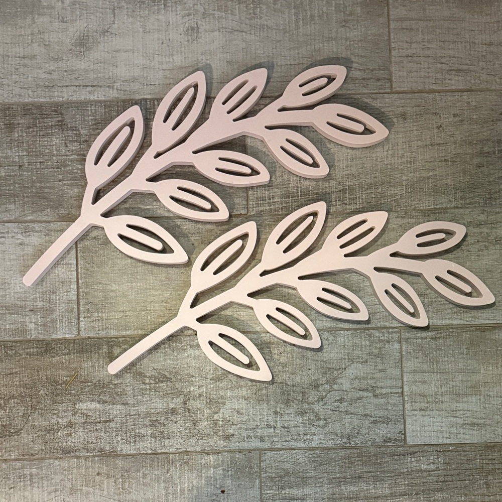 Elegant Pink Leaf Wall Decor